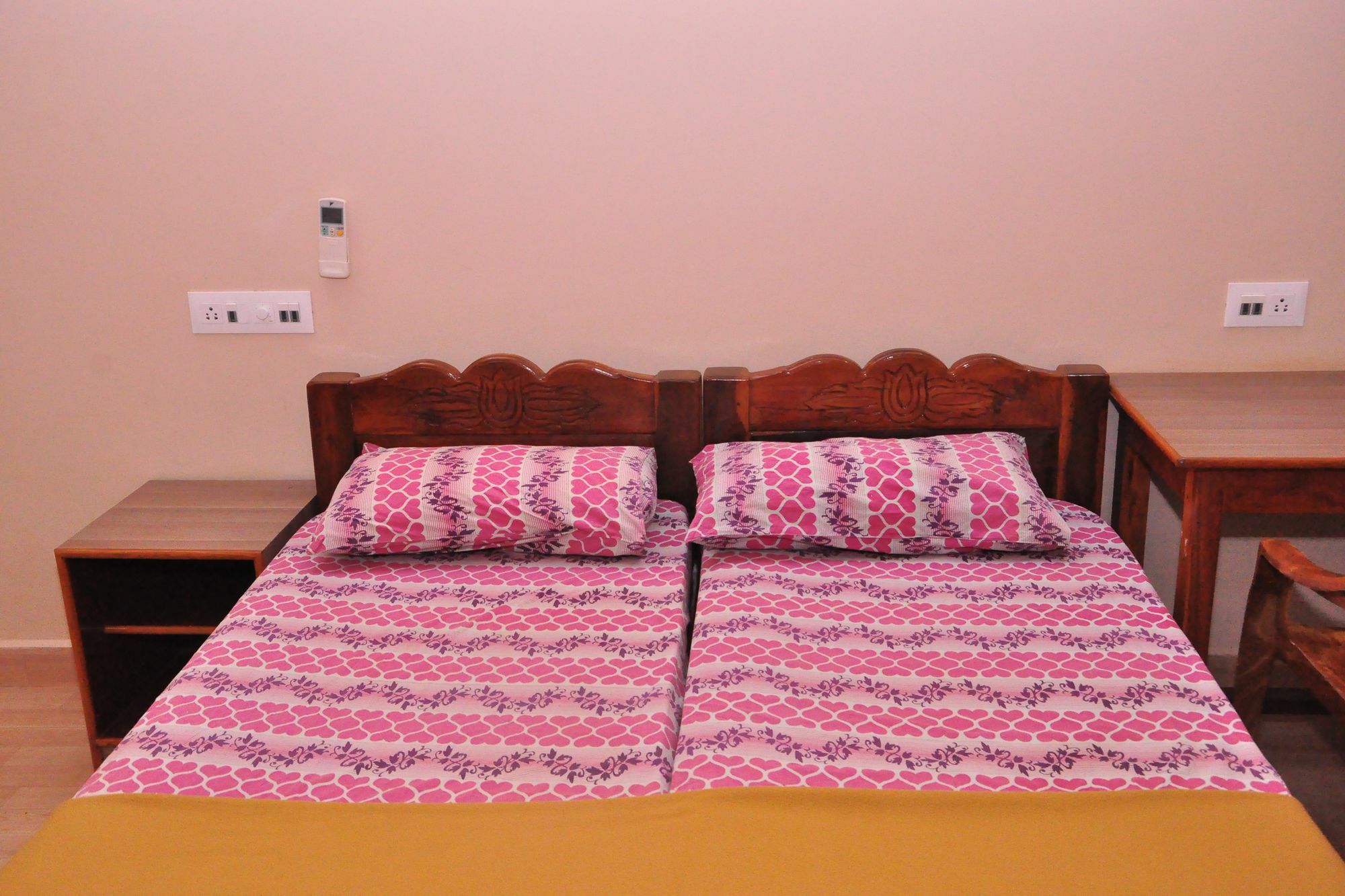 Anjuna Blue Resort Exterior foto