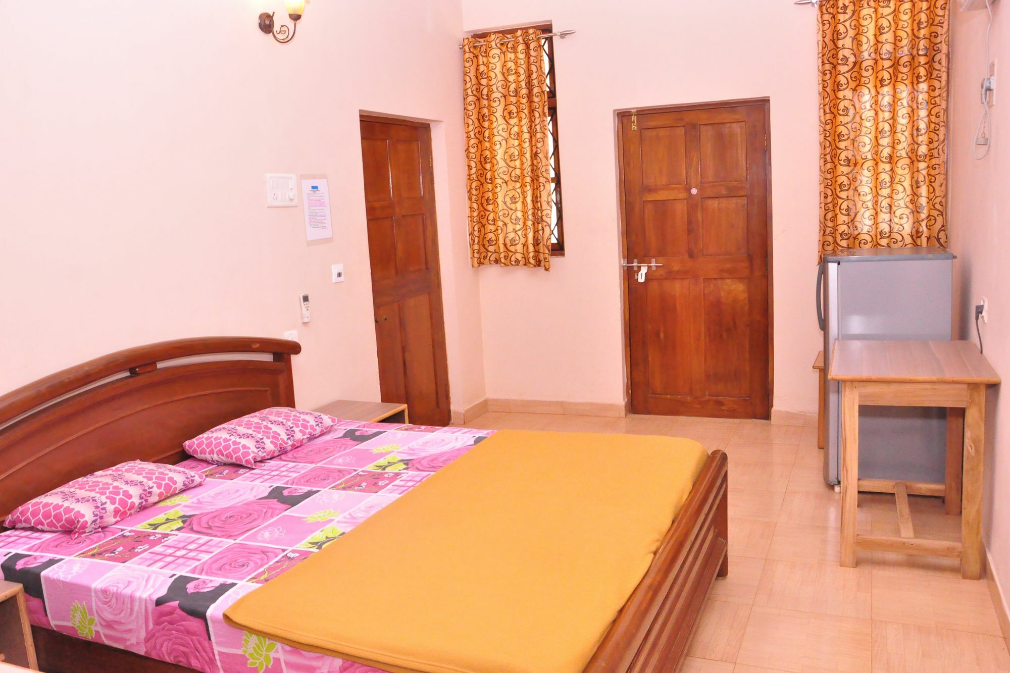 Anjuna Blue Resort Exterior foto
