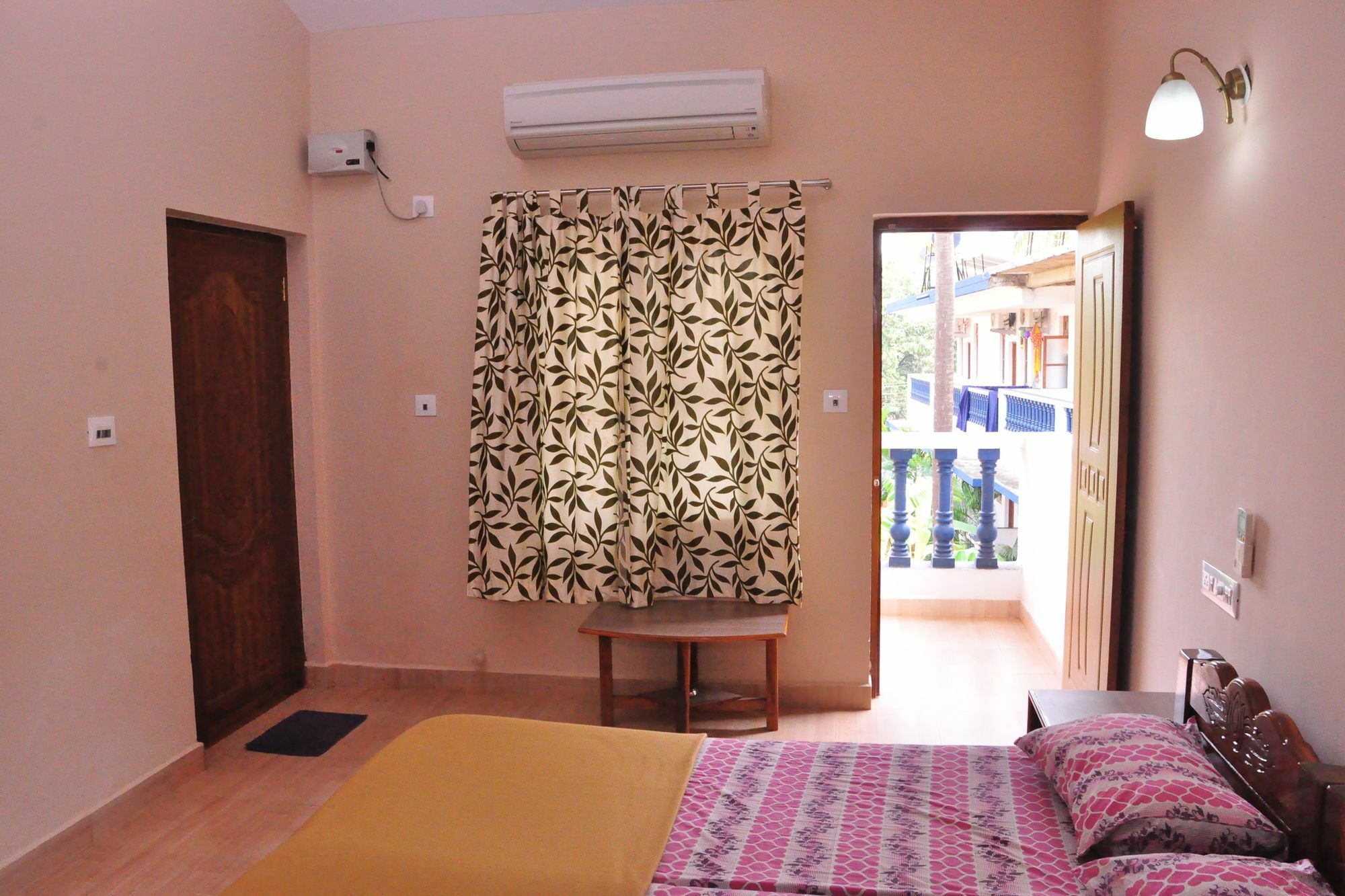 Anjuna Blue Resort Exterior foto