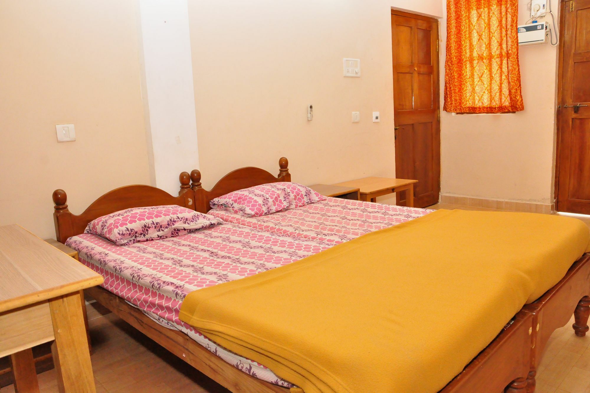 Anjuna Blue Resort Exterior foto